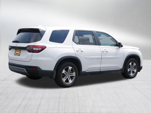 Used 2023 Honda Pilot EX-L image 7