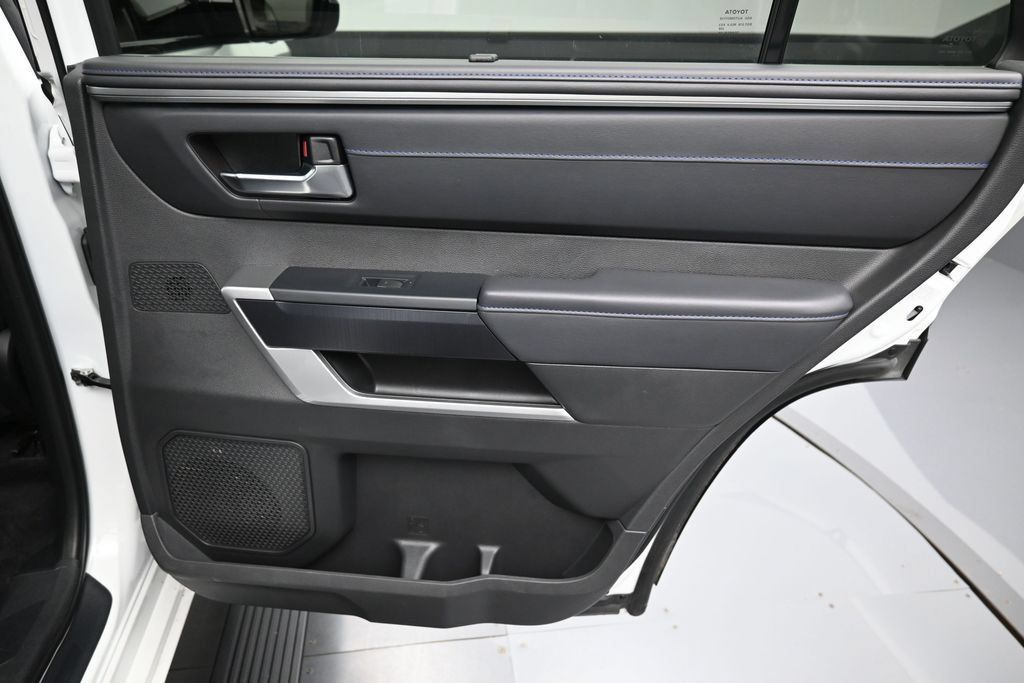 Used 2025 Toyota Sequoia Platinum AWD/4WD image 37