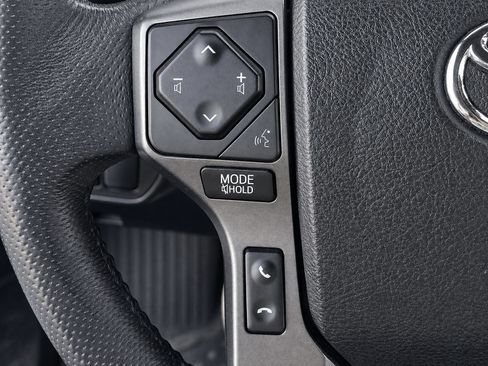 Used 2021 Toyota Tacoma TRD Off-Road w/ Technology Package AWD/4WD image 27
