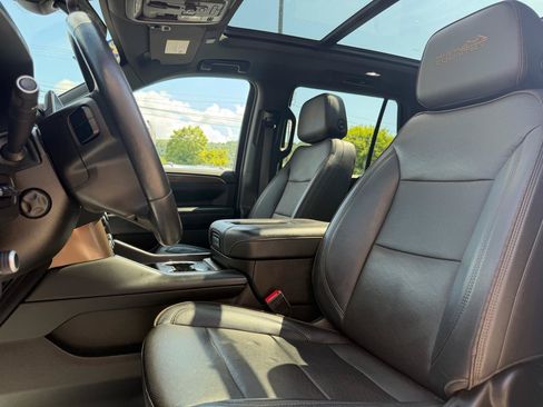 Used 2022 Chevrolet Tahoe High Country AWD/4WD image 11