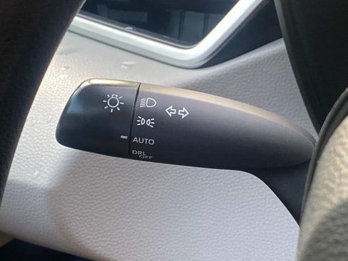 Used 2022 Toyota Corolla LE FWD image 21