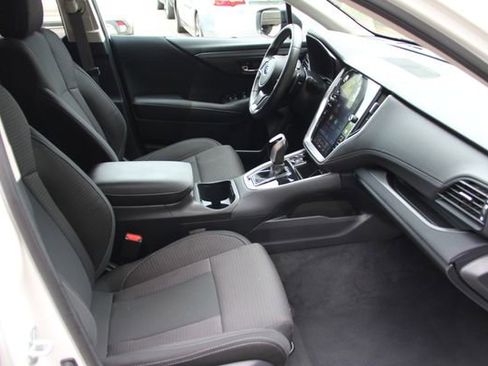 Used 2024 Subaru Outback Premium image 32