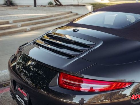 Used 2013 Porsche 911 Carrera S image 33
