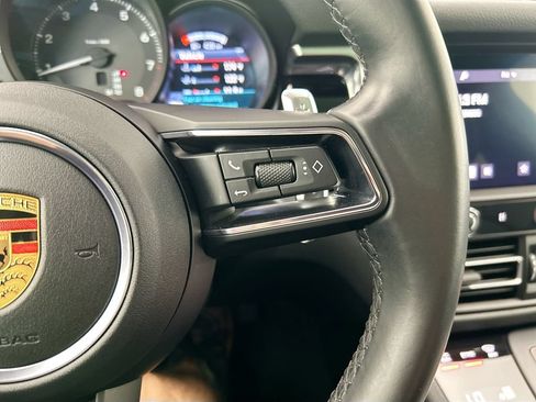 Certified 2023 Porsche Macan AWD/4WD image 14