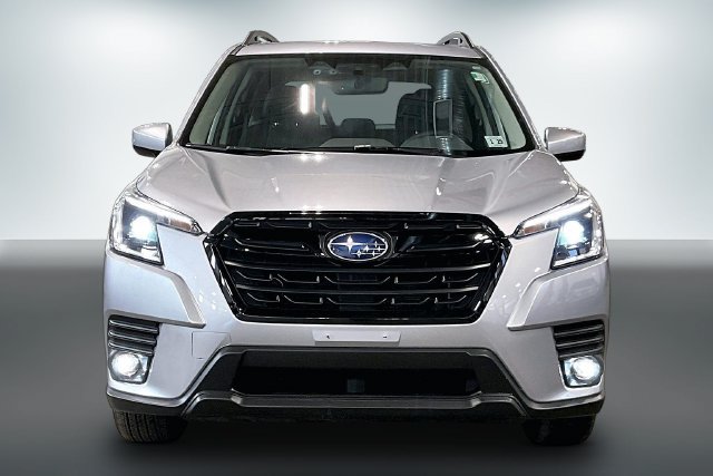 Used 2024 Subaru Forester Premium AWD/4WD image 2
