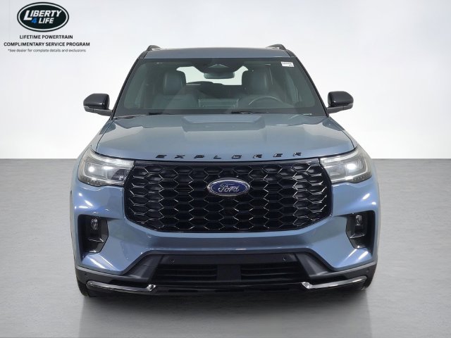 Certified 2025 Ford Explorer ST-Line w/ Premium Package AWD/4WD image 9