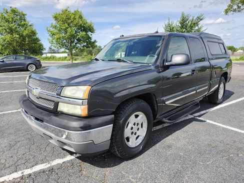 Used 2005 Chevrolet Silverado 1500 LS w/ Safe And Sound Package RWD image 12