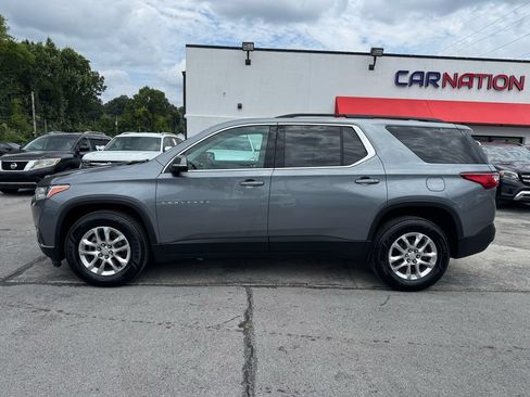 Used 2021 Chevrolet Traverse LT FWD image 3