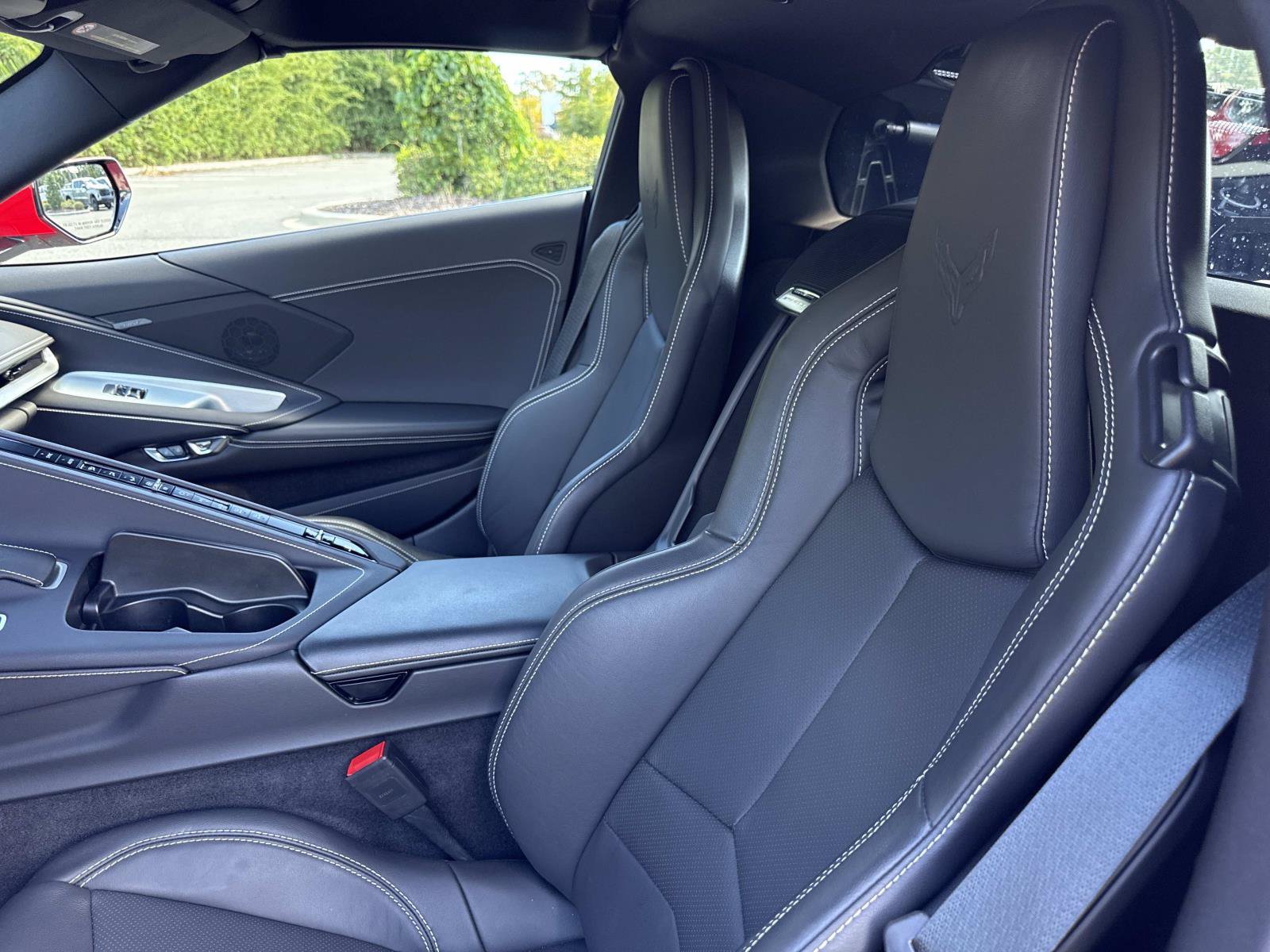Used 2025 Chevrolet Corvette Stingray Coupe w/ 1LT RWD image 21