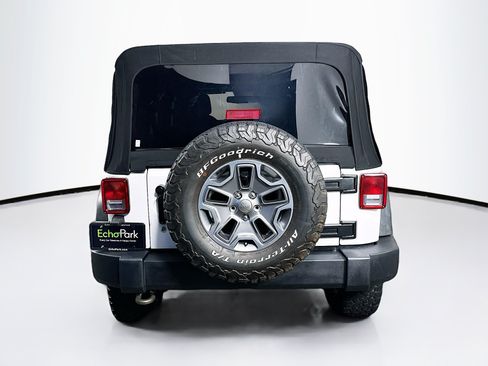 Used 2013 Jeep Wrangler Unlimited Sport AWD/4WD image 7