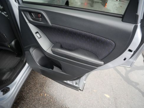 Used 2017 Subaru Forester 2.5i Premium w/ All-Weather Package image 25