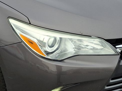 Used 2015 Toyota Camry XLE image 10