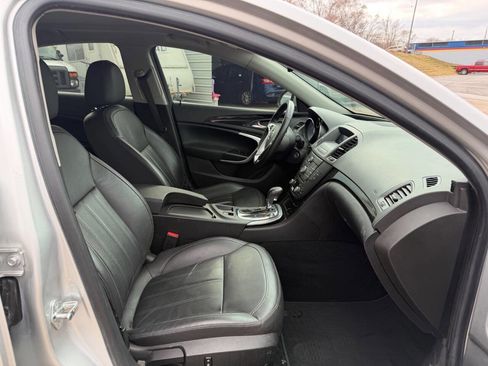 Used 2011 Buick Regal CXL image 14