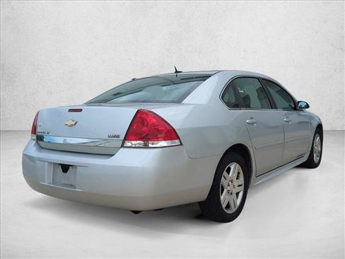 Used 2011 Chevrolet Impala LT FWD image 5
