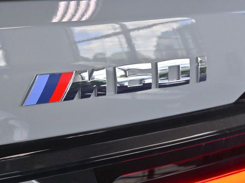 New 2025 BMW X7 M60i w/ Executive Package image 5