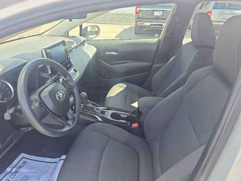 Used 2021 Toyota Corolla LE FWD image 11