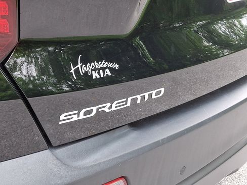 Certified 2023 Kia Sorento S AWD/4WD image 32