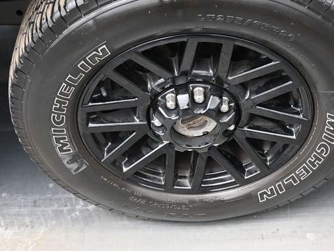 Used 2019 Ford F250 Lariat image 28