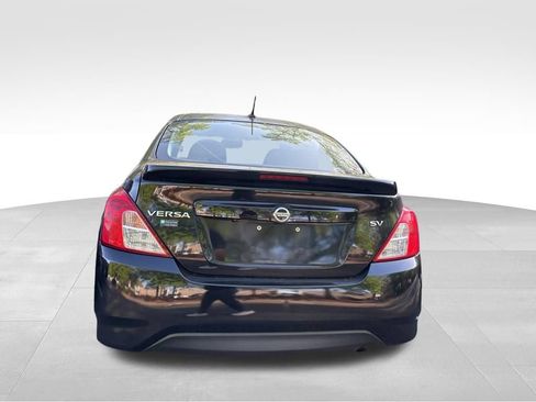 Used 2019 Nissan Versa SV FWD image 10