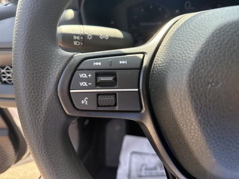 Used 2025 Honda Accord SE image 17