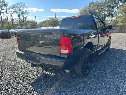 Used 2018 RAM 1500 Express w/ Black Ram 1500 Express Group image 10