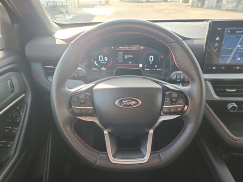 Used 2025 Ford Explorer ST-Line w/ ST-Line Street Pack image 16