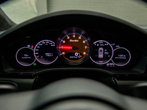 Used 2021 Porsche Cayenne Turbo image 26