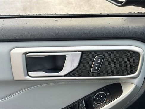 Used 2024 Ford Explorer XLT w/ Equipment Group 202A image 10