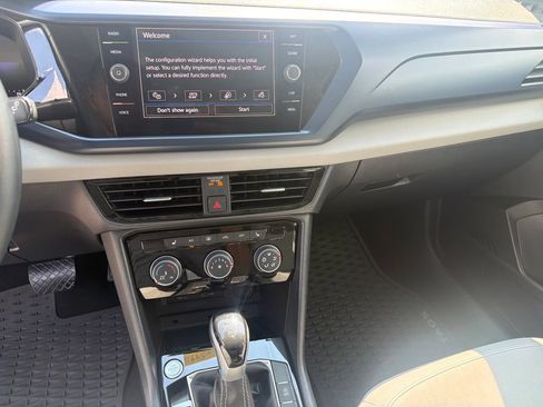 Used 2023 Volkswagen Taos SE FWD image 19