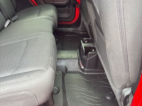 Used 2020 Jeep Wrangler Unlimited Sport image 18