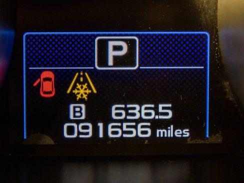 Used 2016 Subaru Outback 2.5i Limited image 38