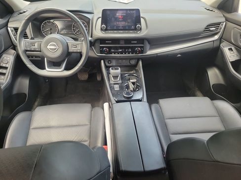 Used 2024 Nissan Rogue SV w/ SV Premium Package AWD/4WD image 13