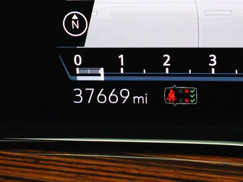 Certified 2024 Cadillac Escalade ESV Luxury image 35