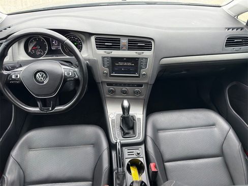 Used 2017 Volkswagen Golf Wolfsburg Edition image 28