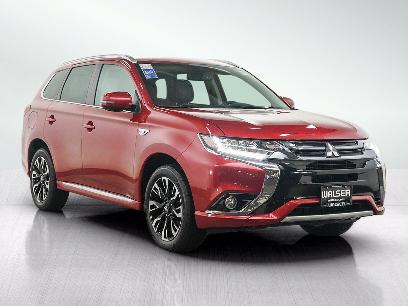 Used 2018 Mitsubishi Outlander 4WD Plug-In Hybrid image 7