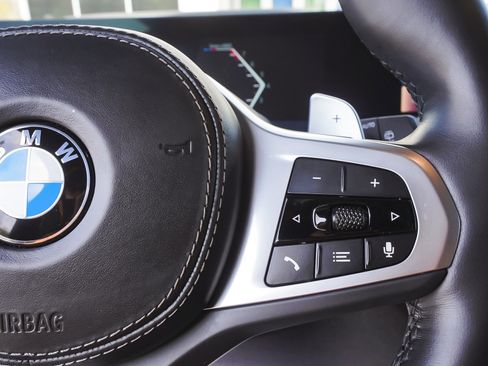 Used 2024 BMW X7 xDrive40i w/ M Sport Package AWD/4WD image 19