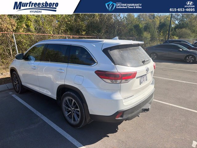 Used 2019 Toyota Highlander XLE AWD/4WD image 4
