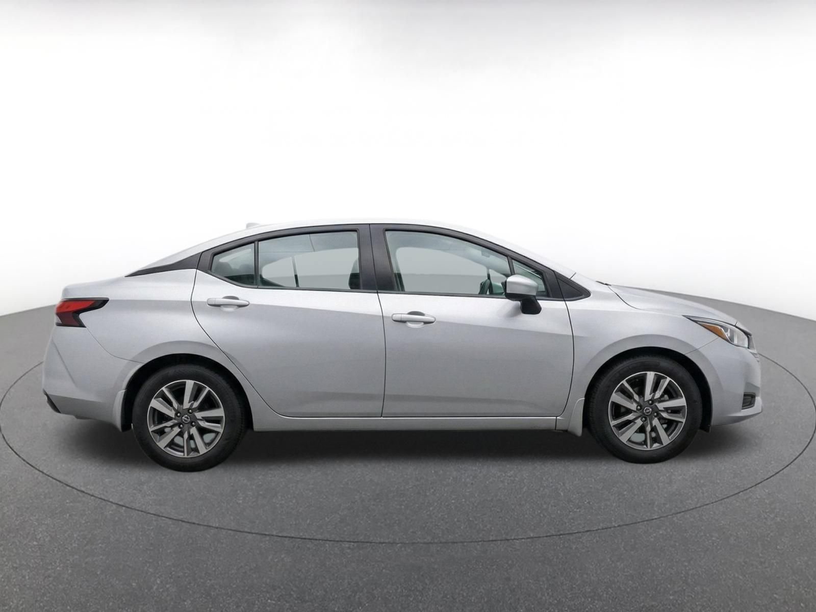 Used 2025 Nissan Versa SV FWD image 9