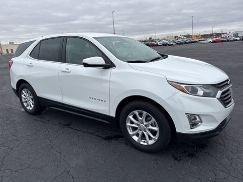Used 2018 Chevrolet Equinox LT image 3