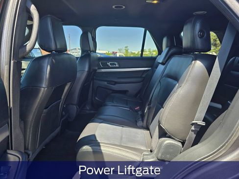 Used 2018 Ford Explorer XLT w/ Equipment Group 202A AWD/4WD image 16