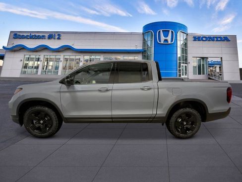 New 2026 Honda Ridgeline Black Edition image 2