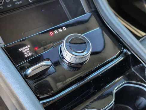 Certified 2023 Jeep Grand Cherokee L Limited w/ Luxury Tech Group II AWD/4WD image 32