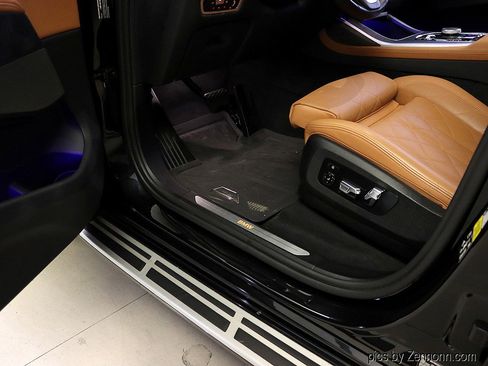 Certified 2023 BMW X7 xDrive40i w/ Premium Package image 28