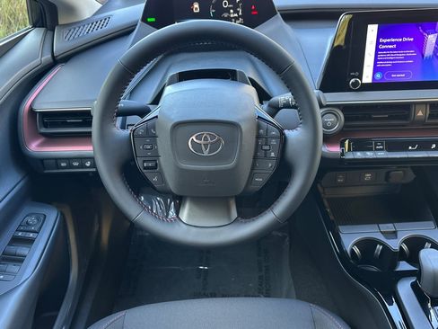 New 2026 Toyota Prius SE image 15
