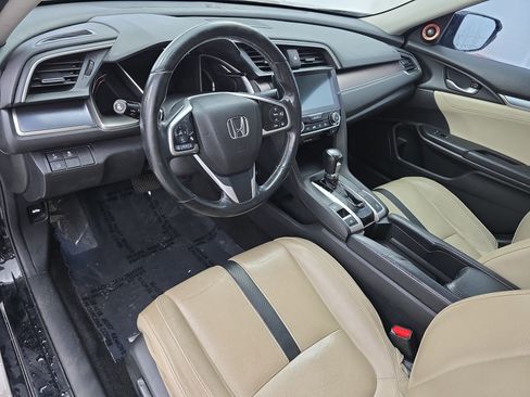 Used 2017 Honda Civic Touring image 15