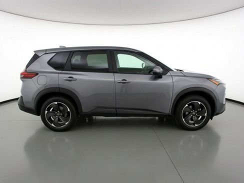 Used 2025 Nissan Rogue SV AWD/4WD image 11