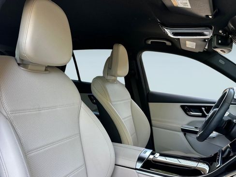 Certified 2025 Mercedes-Benz GLC 350e 4MATIC image 28