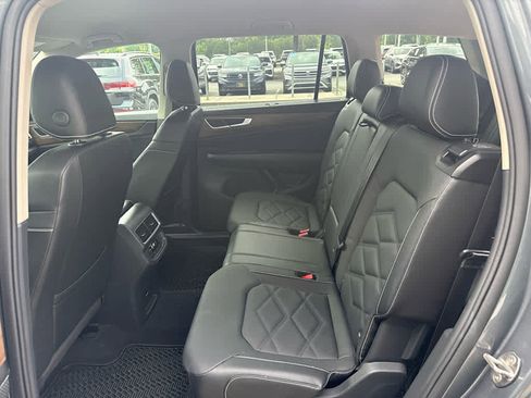 Certified 2024 Volkswagen Atlas SE FWD image 37