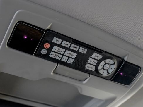 Used 2018 Honda Pilot Elite image 38