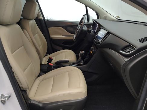 Used 2017 Buick Encore Essence FWD image 21